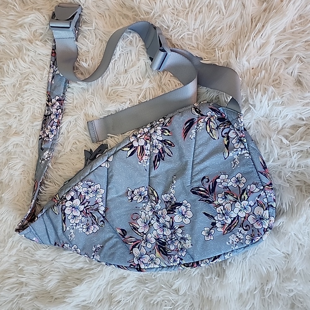 Vera Bradley Sling Floating Garden Blue Floral Bag Floral Quilted Sling Bag - Picture 3 of 8
